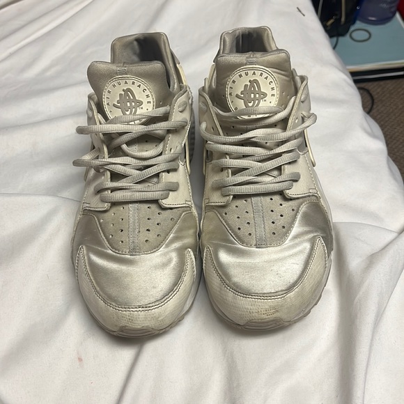 Nike Shoes - Shoes(off white)